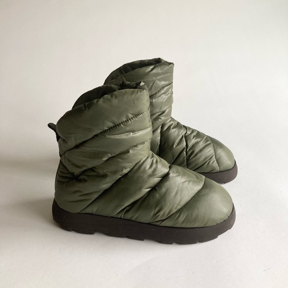 New Piumestudio Luna Military Nylon Pillow Puffy Slip On Booties Sz EUR40, US9.5 - Picture 4 of 15